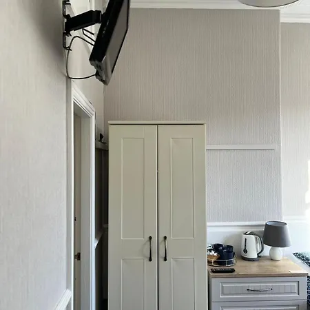 Y Garth Guesthouse-2